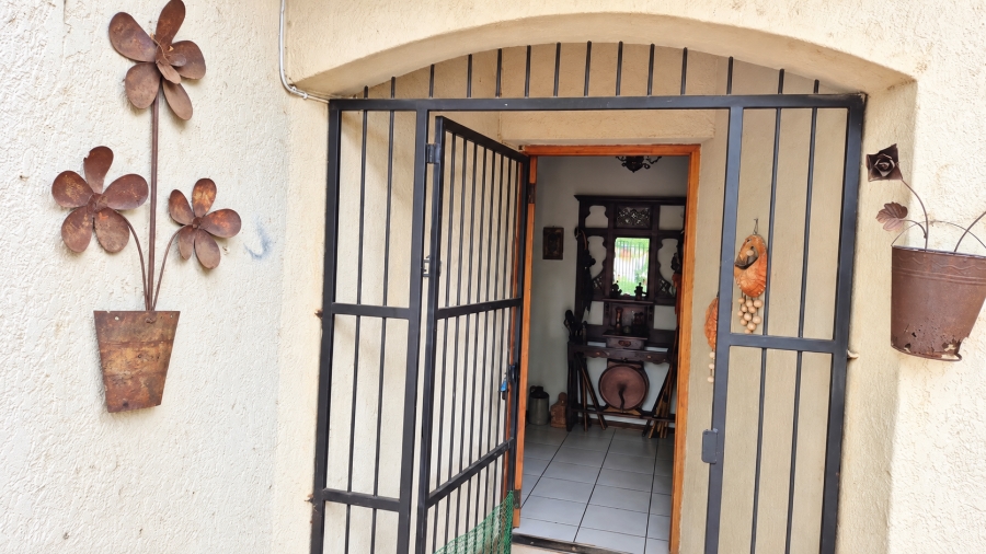 3 Bedroom Property for Sale in Flamwood North West